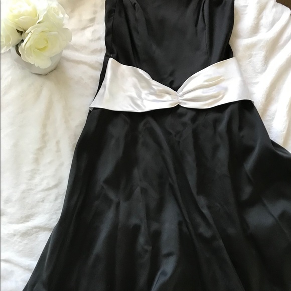 Black Formal Dress - Picture 2 of 7